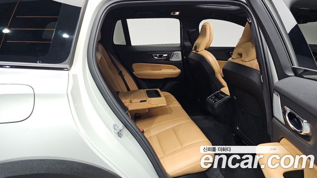 Volvo V60 2020 — photo 17