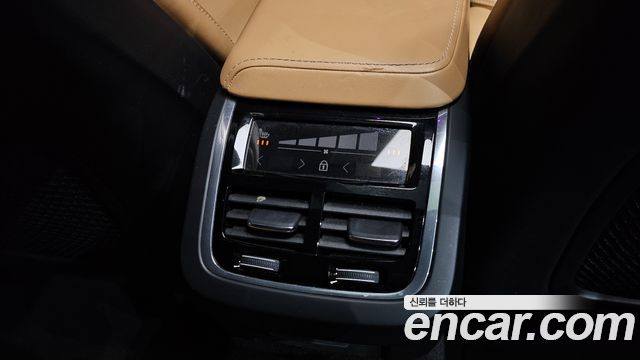 Volvo V60 2020 — photo 25