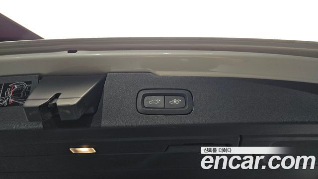 Volvo V60 2020 — photo 27