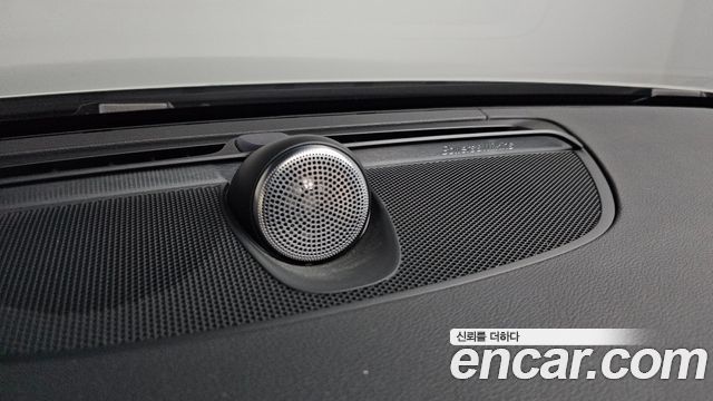 Volvo V60 2020 — photo 41