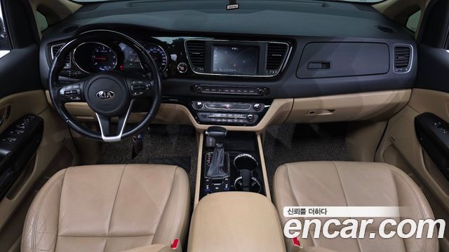 Kia Canival 2019 — photo 10