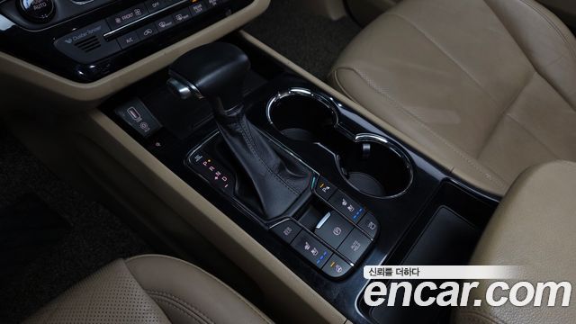 Kia Canival 2019 — photo 12