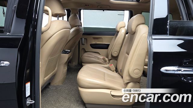 Kia Canival 2019 — photo 16