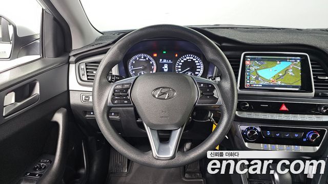 Hyundai Sonata 2018 — photo 19