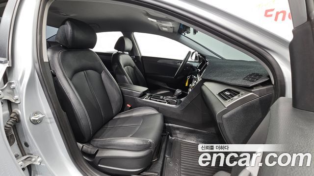 Hyundai Sonata 2018 — photo 16