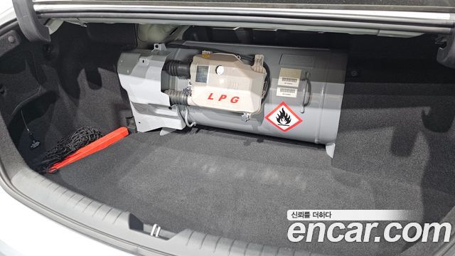 Hyundai Sonata 2018 — photo 30
