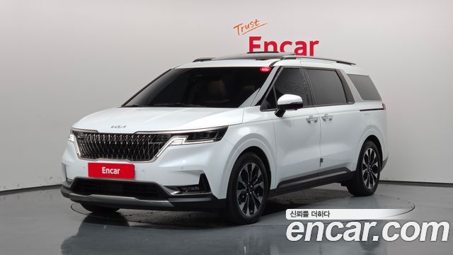 Kia Canival 2023 — photo 1