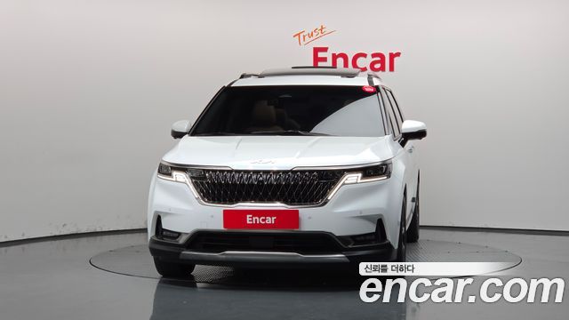 Kia Canival 2023 — photo 3