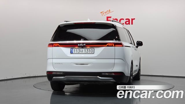 Kia Canival 2023 — photo 4