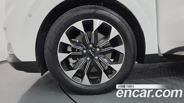 Kia Canival 2023 — photo 5