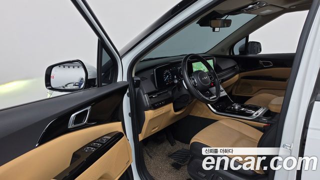 Kia Canival 2023 — photo 10