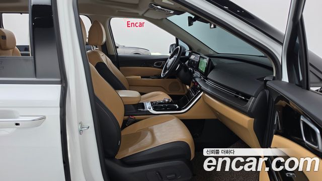 Kia Canival 2023 — photo 11