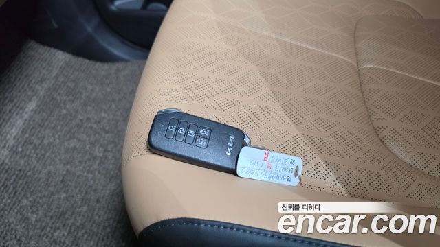 Kia Canival 2023 — photo 14