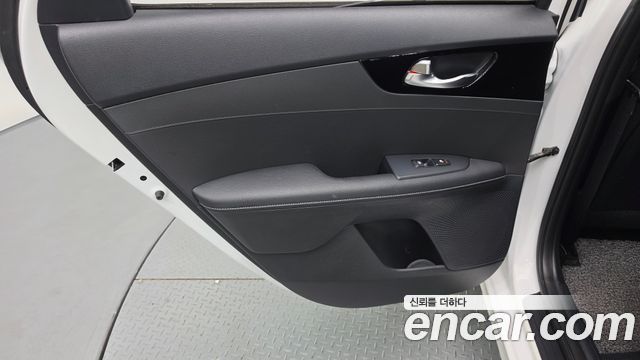 Kia K3 2021 — photo 15
