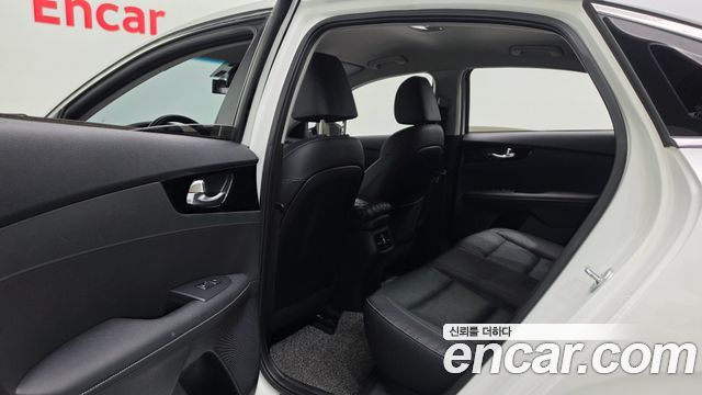 Kia K3 2021 — photo 27