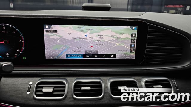 Mercedes-Benz GLS-Class 2022 — photo 20