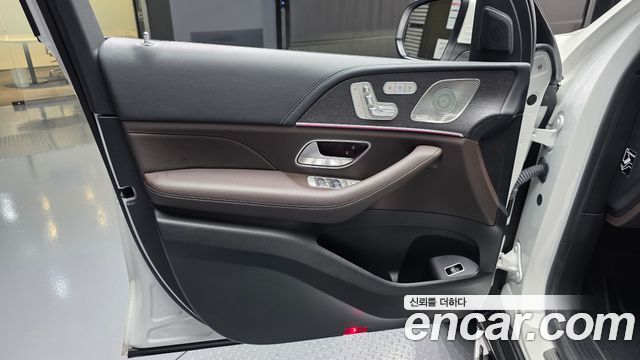 Mercedes-Benz GLS-Class 2022 — photo 14