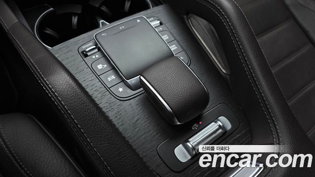 Mercedes-Benz GLS-Class 2022 — photo 28