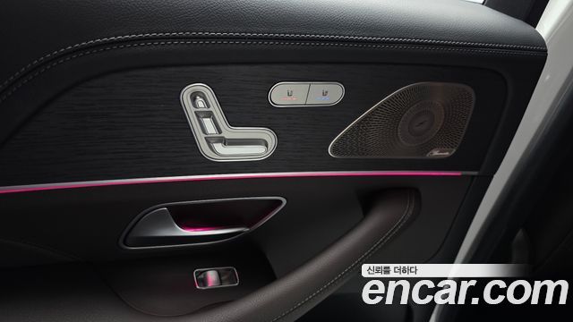 Mercedes-Benz GLS-Class 2022 — photo 32