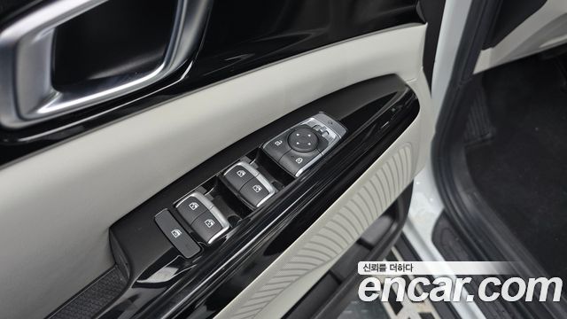 Kia Canival 2021 — photo 21