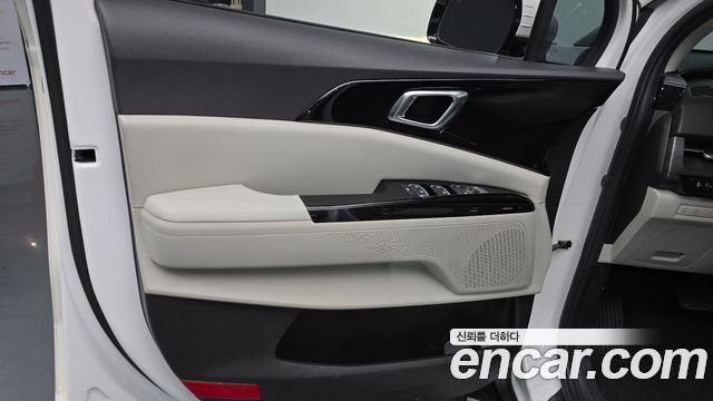 Kia Canival 2021 — photo 15