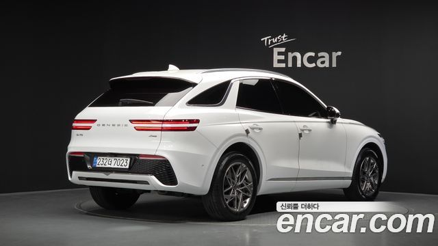 Genesis GV70 2023 — photo 2