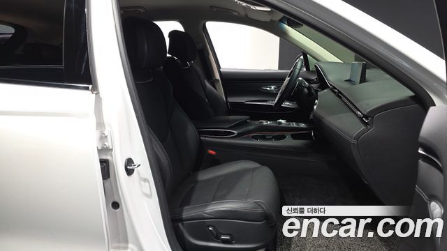 Genesis GV70 2023 — photo 12