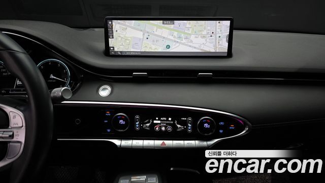 Genesis GV70 2023 — photo 14