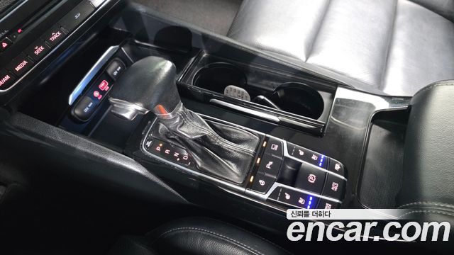 Kia K7 2016 — photo 12