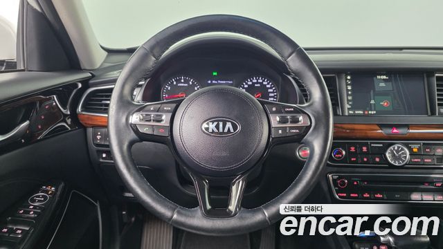 Kia K7 2016 — photo 20