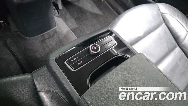 Kia K7 2016 — photo 22