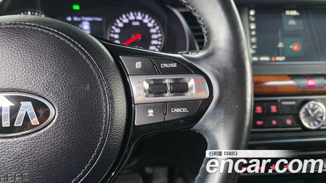 Kia K7 2016 — photo 23