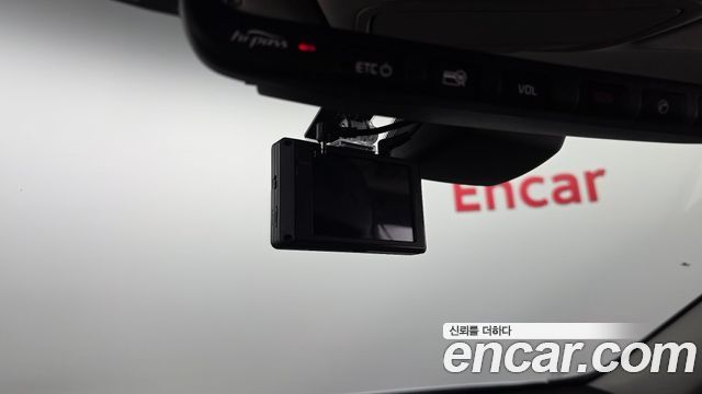 Kia K7 2016 — photo 26