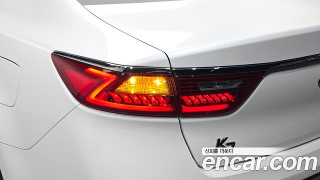 Kia K7 2016 — photo 9