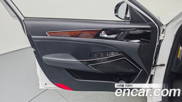 Kia K7 2016 — photo 14