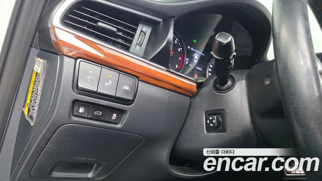 Kia K7 2016 — photo 28