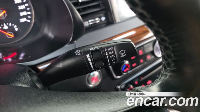 Kia K7 2016 — photo 29