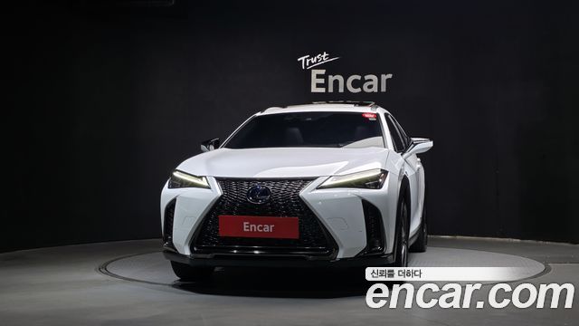 Lexus UX 2022 — photo 3