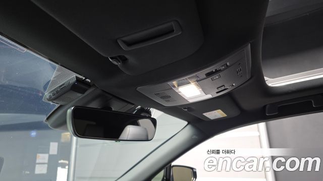 Lexus UX 2022 — photo 28