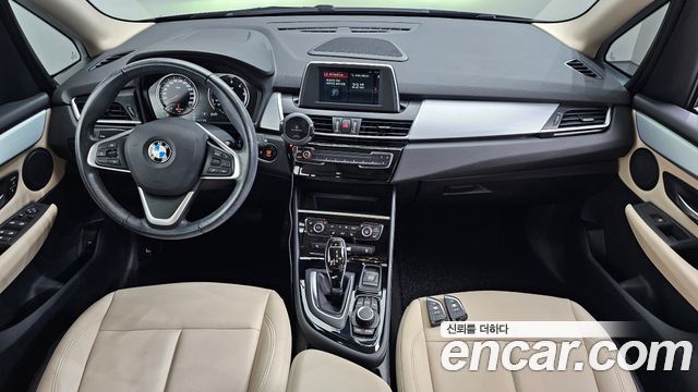 BMW 2-Series 2020 — photo 10