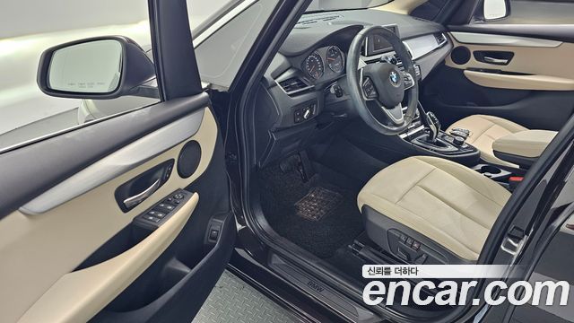 BMW 2-Series 2020 — photo 13