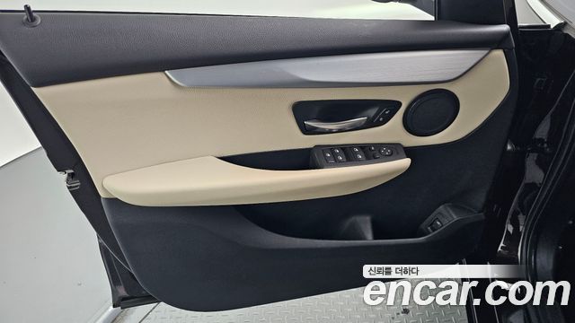 BMW 2-Series 2020 — photo 14