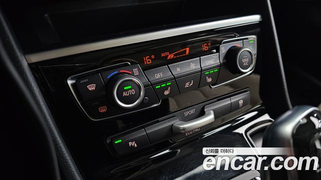 BMW 2-Series 2020 — photo 33