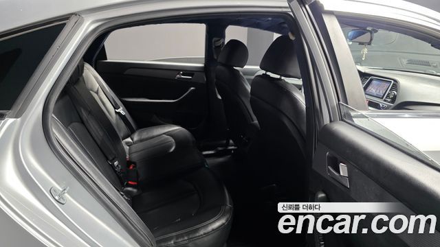 Hyundai Sonata 2019 — photo 11