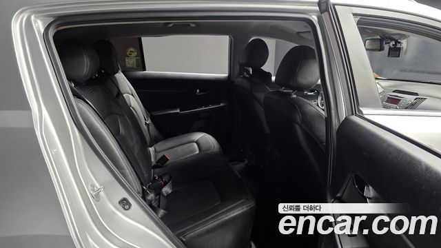 Kia Sportage 2011 — photo 12
