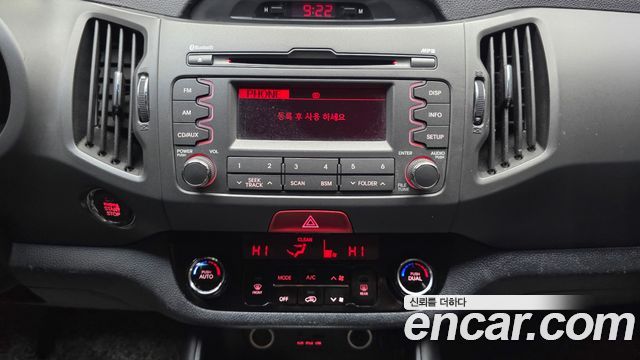Kia Sportage 2011 — photo 14