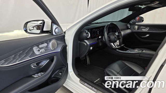 Mercedes-Benz E-Class 2021 — photo 13