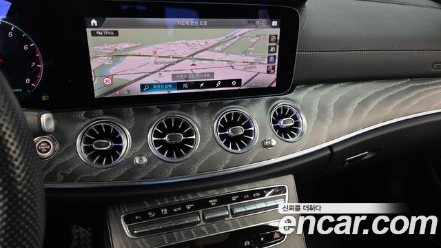 Mercedes-Benz E-Class 2021 — photo 19