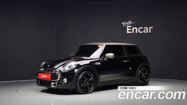 Mini Cooper 2020 — photo 1