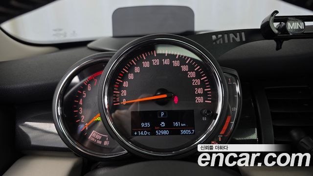 Mini Cooper 2020 — photo 11